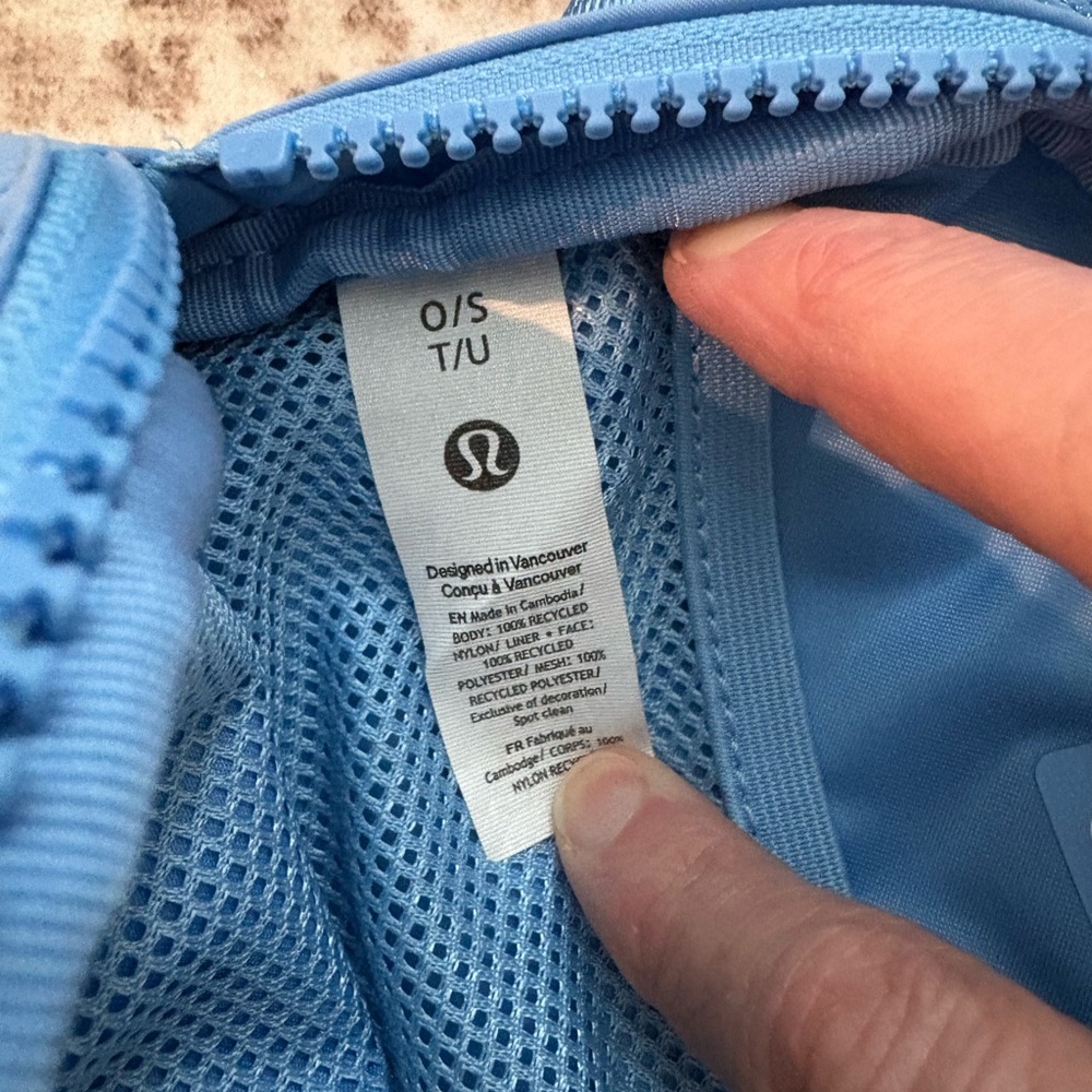 lululemon athletica Aero Blue Everywhere Belt Bag - Picture 6 of 6